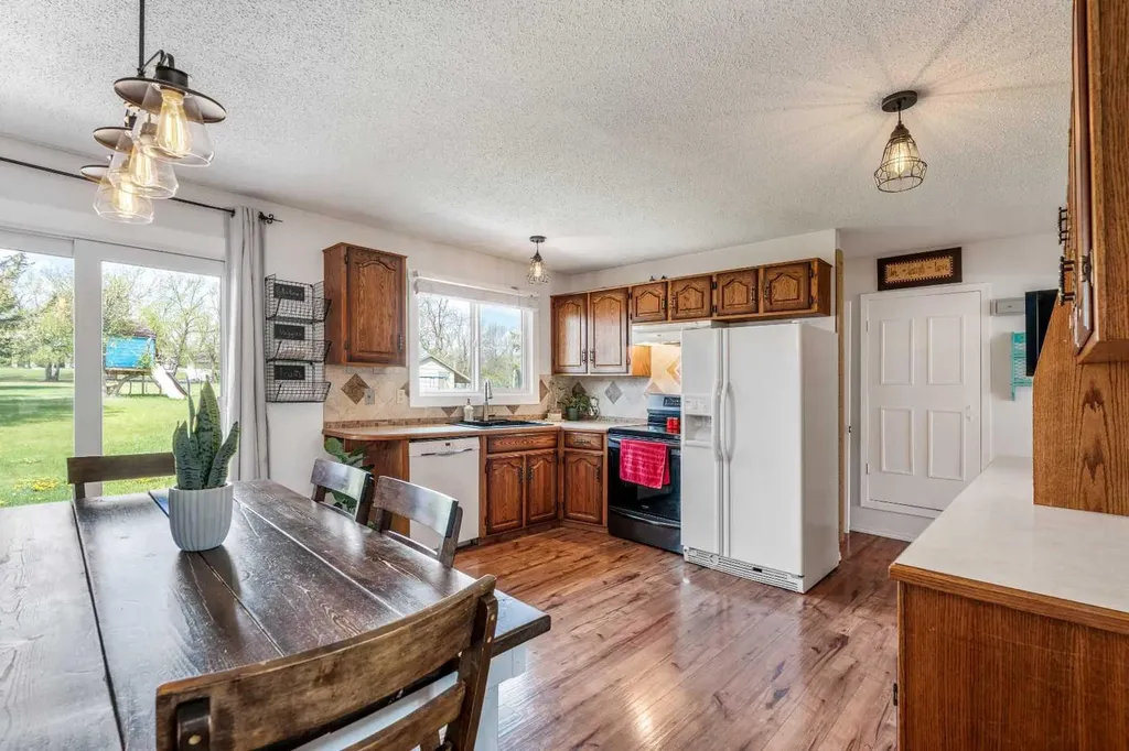 447 9 Street W Cardston AB T0K 0K0