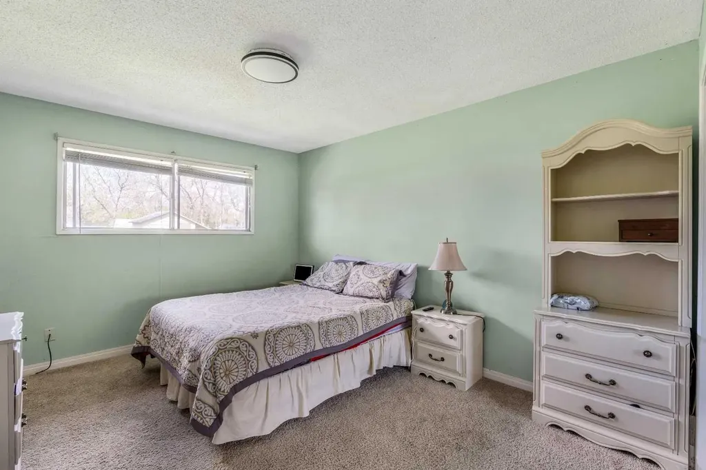 447 9 Street W Cardston AB T0K 0K0