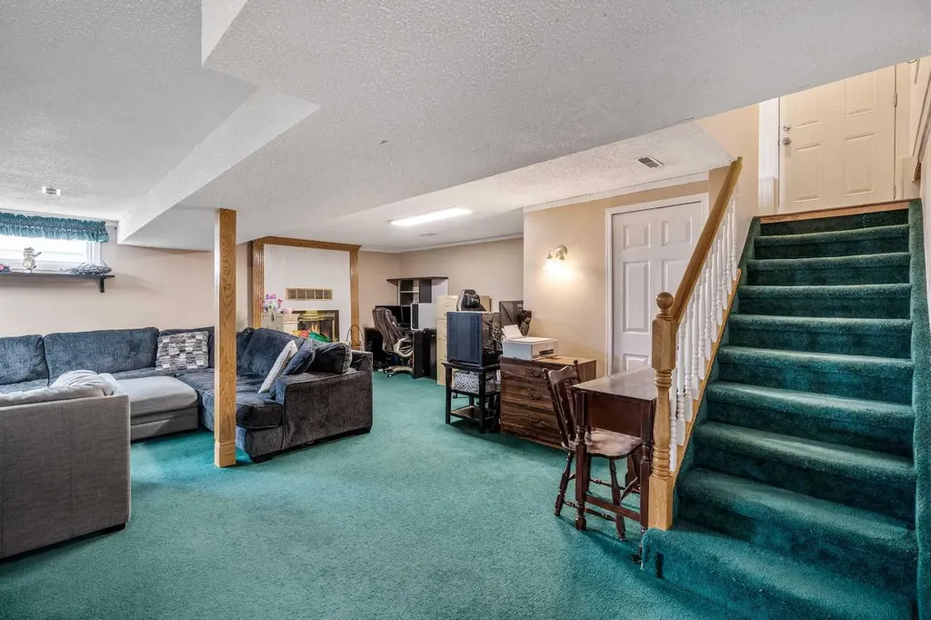447 9 Street W Cardston AB T0K 0K0