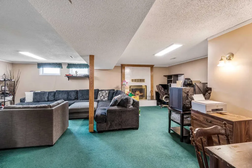 447 9 Street W Cardston AB T0K 0K0