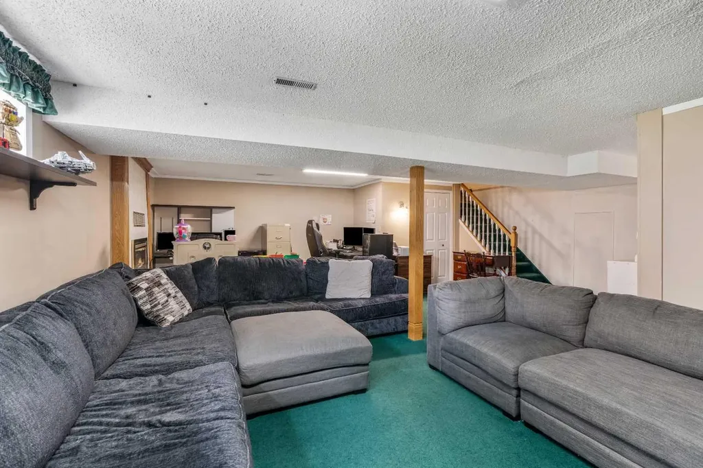 447 9 Street W Cardston AB T0K 0K0