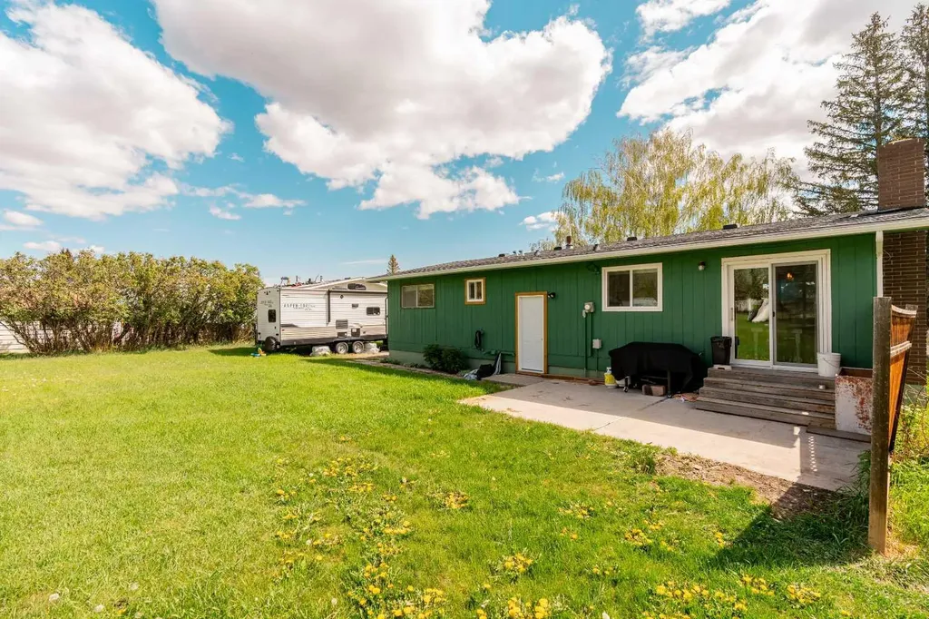 447 9 Street W Cardston AB T0K 0K0