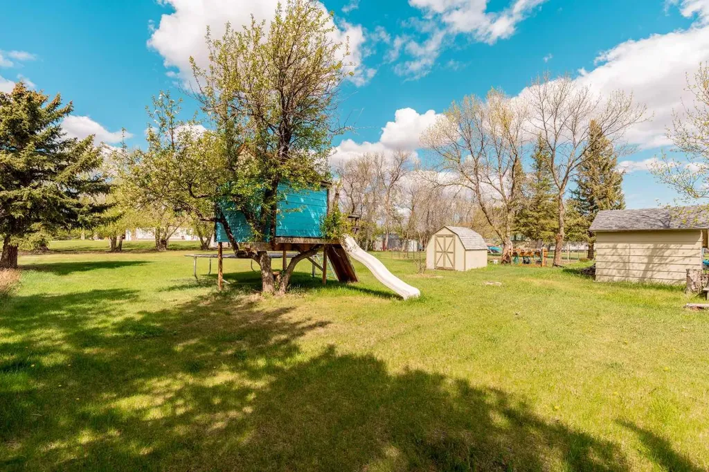 447 9 Street W Cardston AB T0K 0K0