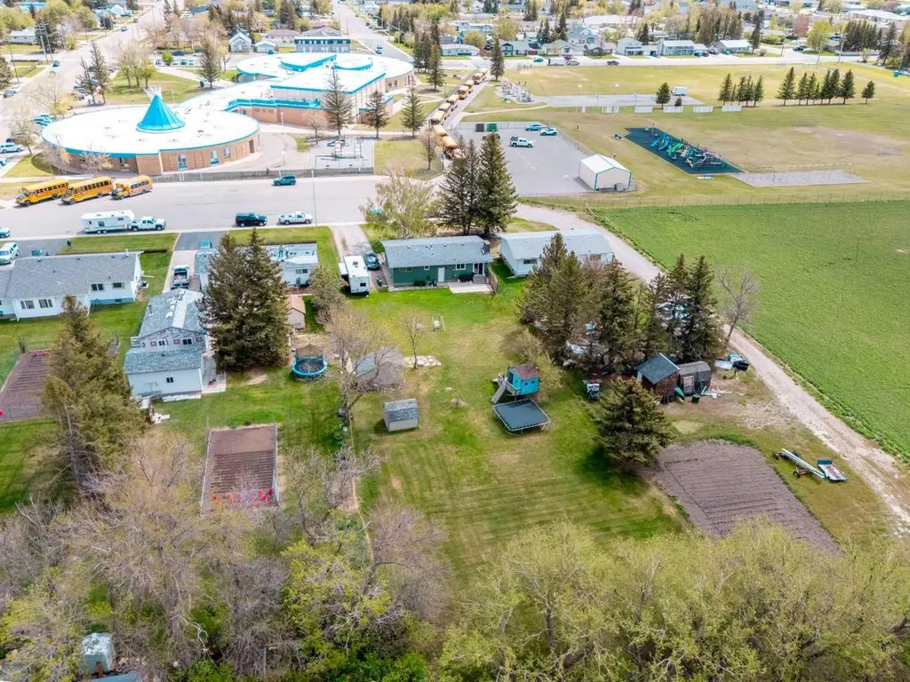 447 9 Street W Cardston AB T0K 0K0