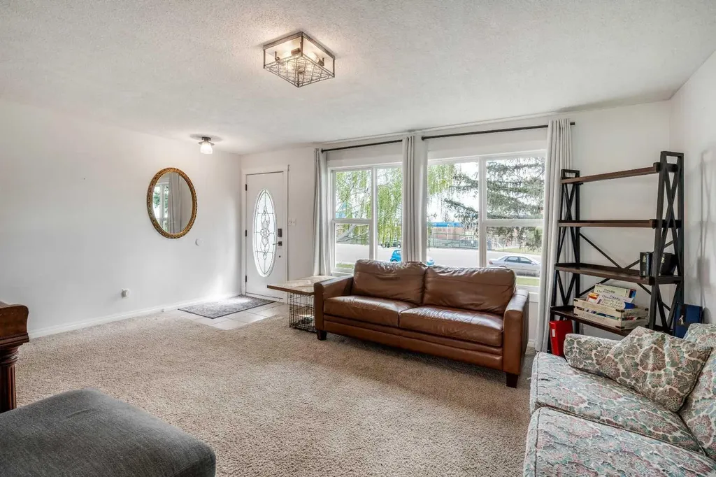 447 9 Street W Cardston AB T0K 0K0