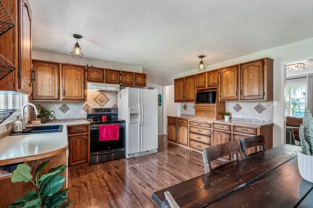 447 9 Street W Cardston AB T0K 0K0