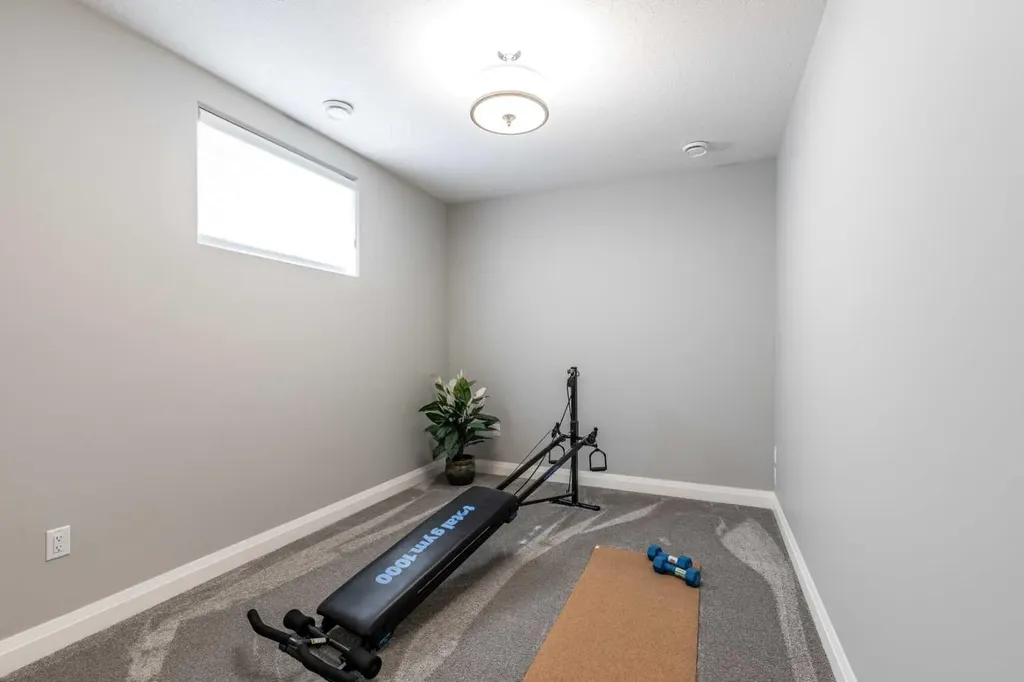 57 Hamptons Gate SE Medicine Hat AB T1B 0N7