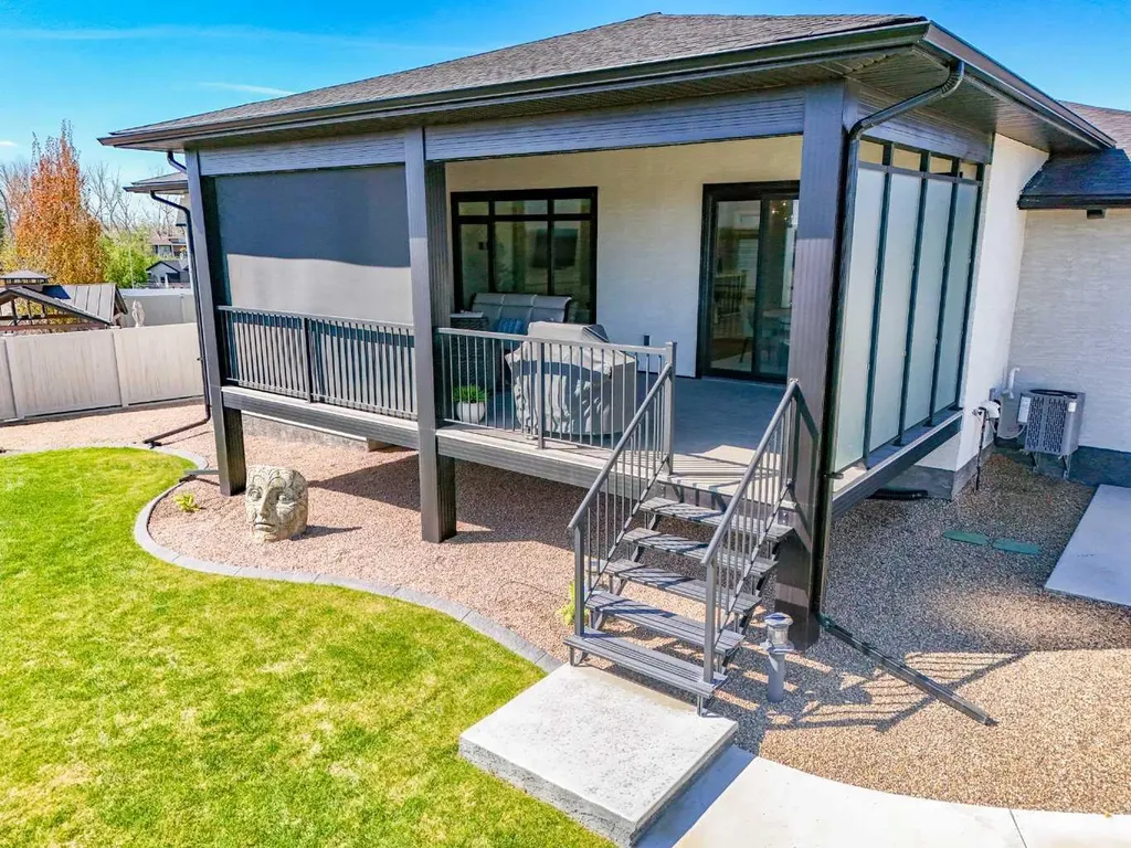 57 Hamptons Gate SE Medicine Hat AB T1B 0N7
