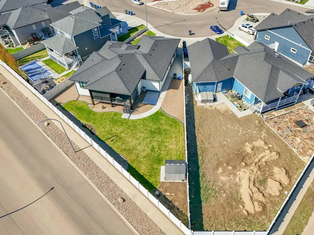 57 Hamptons Gate SE Medicine Hat AB T1B 0N7