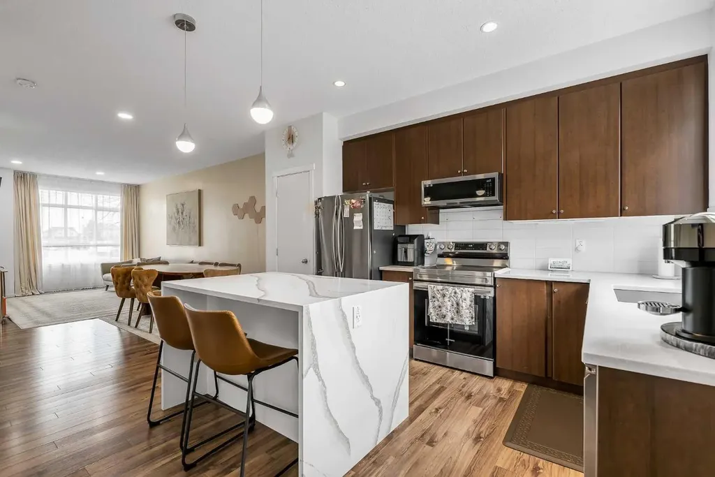300 Copperstone Cove SE Calgary AB T2Z 0L3
