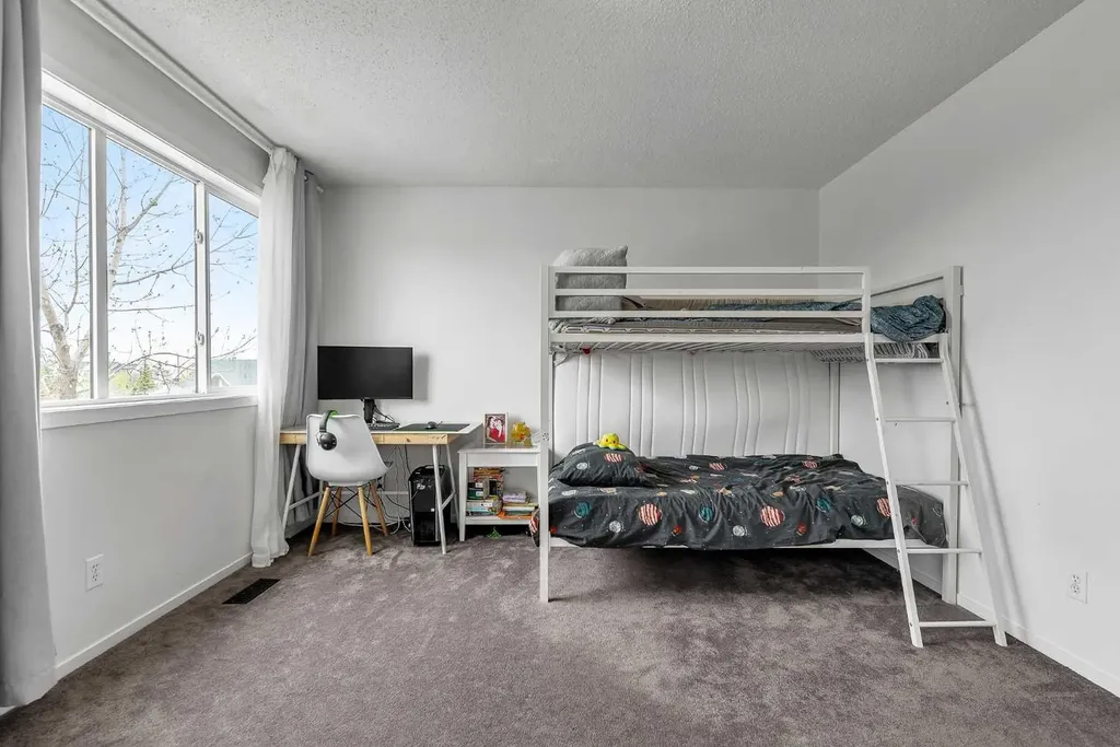 300 Copperstone Cove SE Calgary AB T2Z 0L3