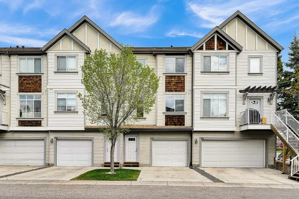 300 Copperstone Cove SE Calgary AB T2Z 0L3