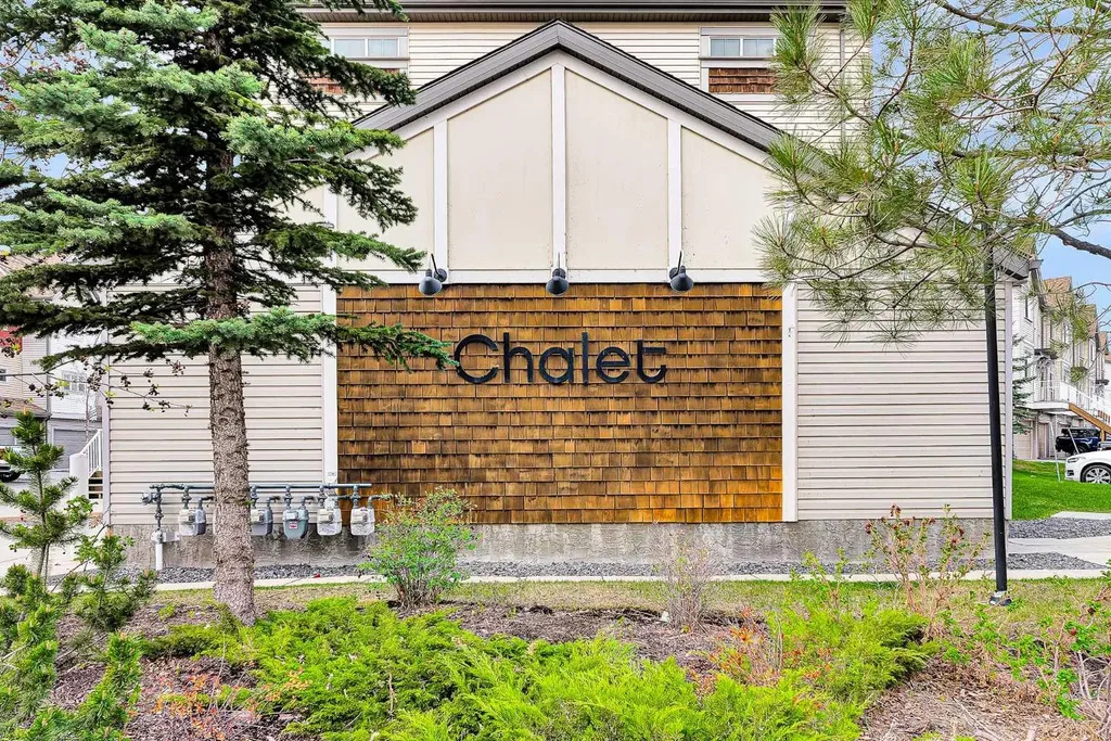300 Copperstone Cove SE Calgary AB T2Z 0L3