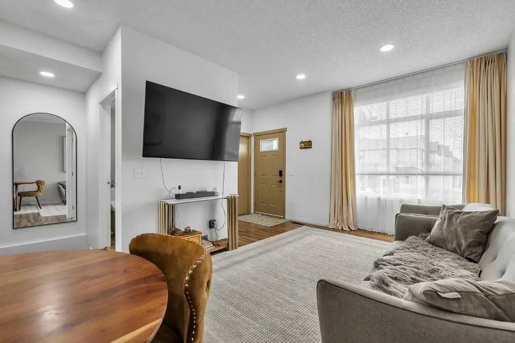 300 Copperstone Cove SE Calgary AB T2Z 0L3