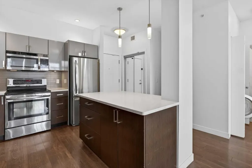 10 Auburn Bay Link SE Calgary AB T3M 1Y8