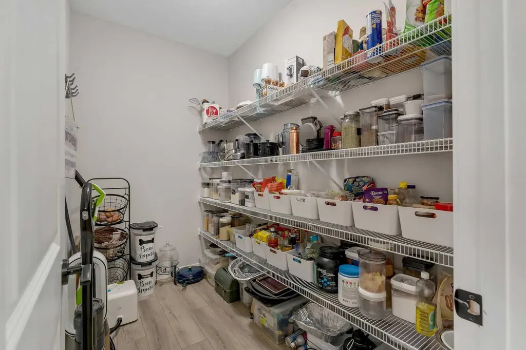 341 Walcrest View SE Calgary AB T2X 4V9