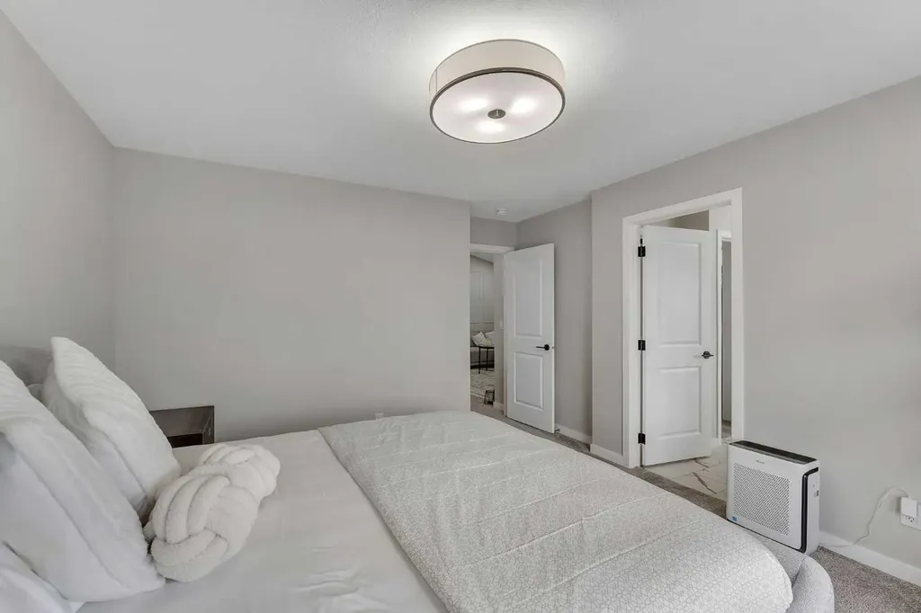 341 Walcrest View SE Calgary AB T2X 4V9