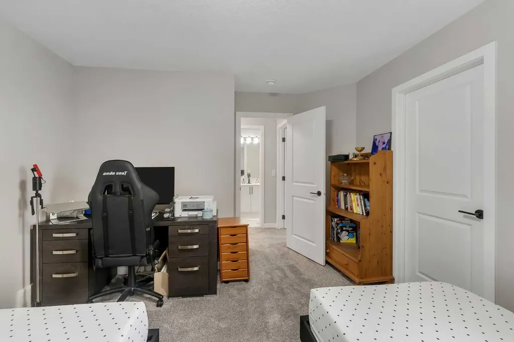 341 Walcrest View SE Calgary AB T2X 4V9