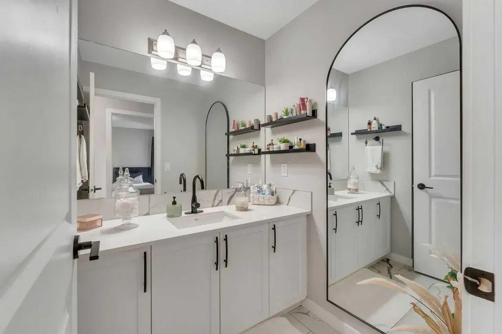 341 Walcrest View SE Calgary AB T2X 4V9