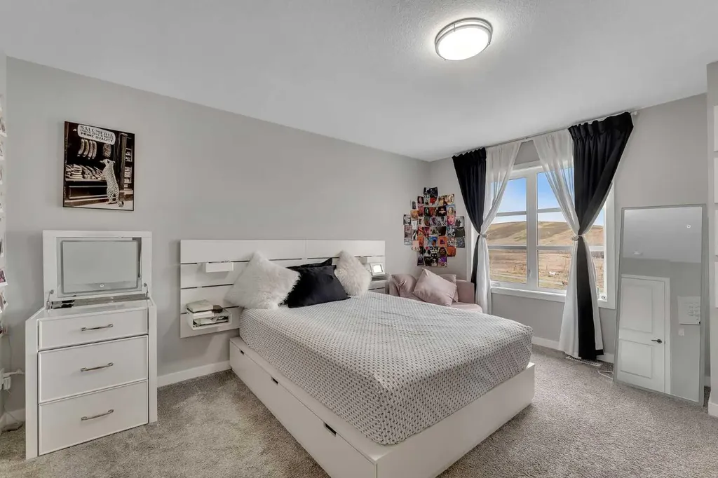 341 Walcrest View SE Calgary AB T2X 4V9