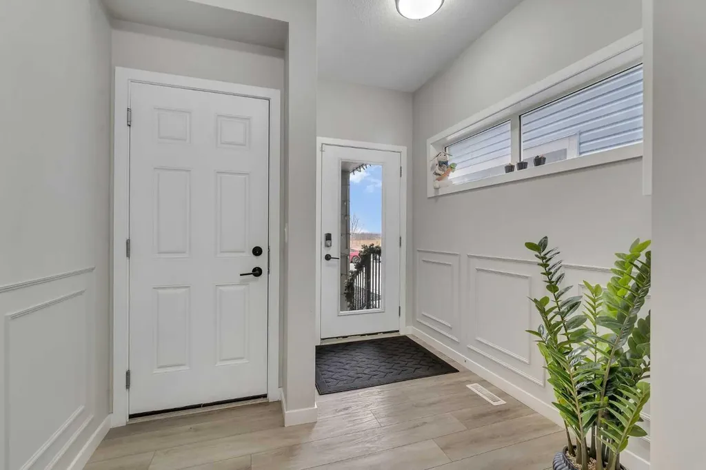 341 Walcrest View SE Calgary AB T2X 4V9