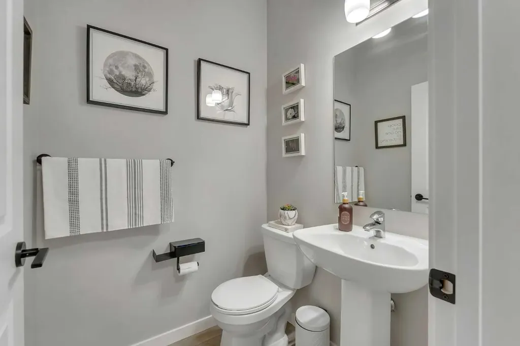 341 Walcrest View SE Calgary AB T2X 4V9