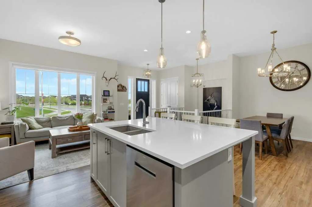 790 Mahogany Road SE Calgary AB T3M 2Z5