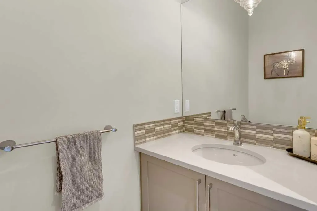 790 Mahogany Road SE Calgary AB T3M 2Z5