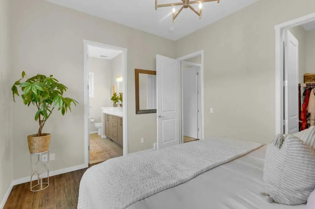 790 Mahogany Road SE Calgary AB T3M 2Z5