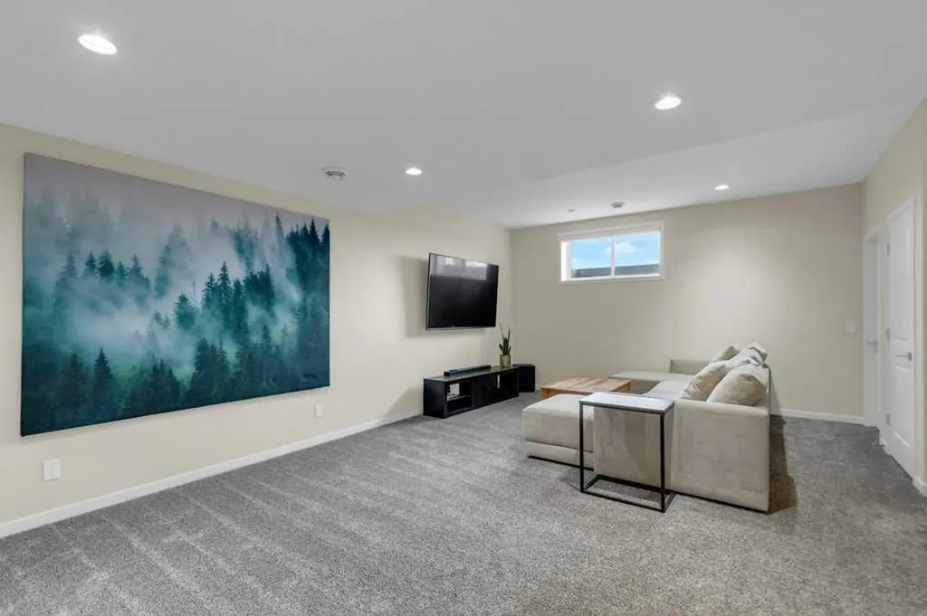 790 Mahogany Road SE Calgary AB T3M 2Z5