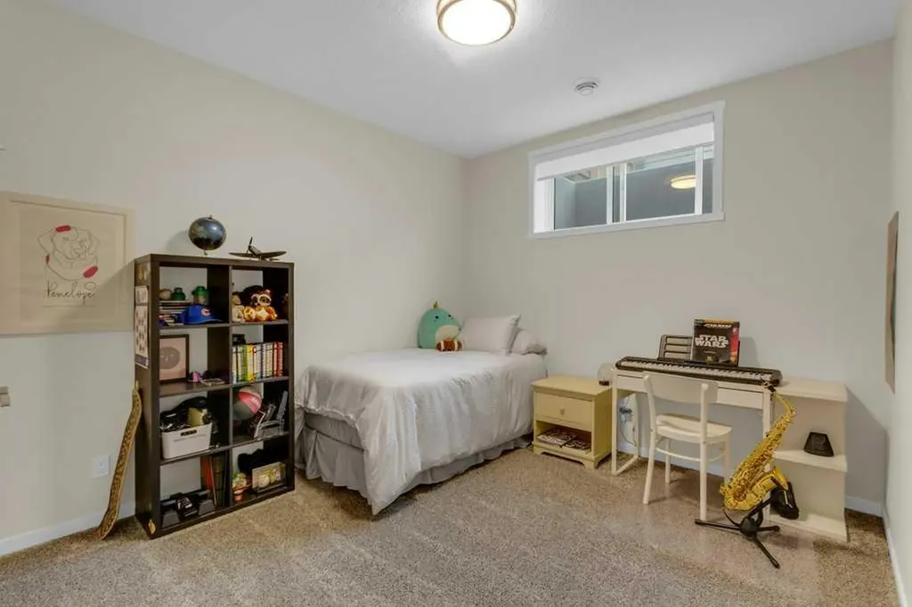 790 Mahogany Road SE Calgary AB T3M 2Z5