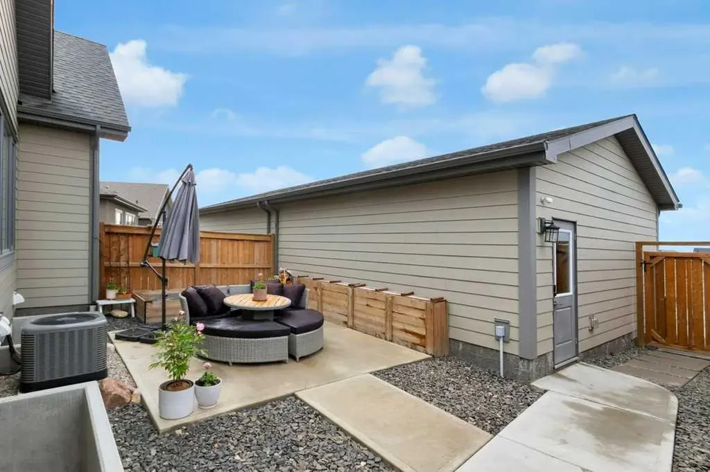 790 Mahogany Road SE Calgary AB T3M 2Z5