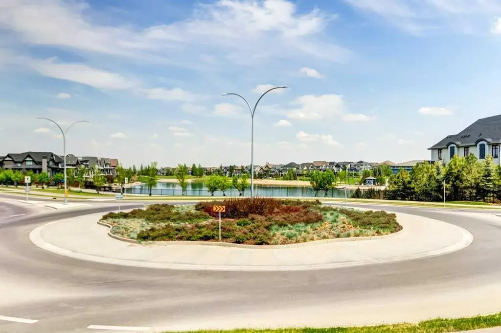 790 Mahogany Road SE Calgary AB T3M 2Z5