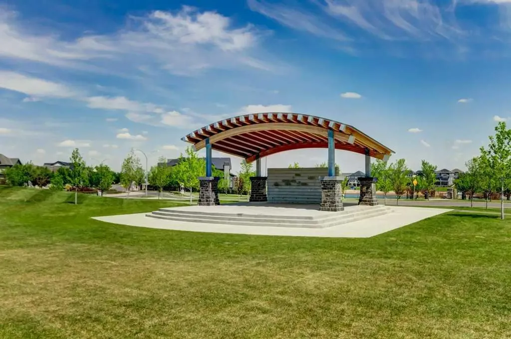 790 Mahogany Road SE Calgary AB T3M 2Z5