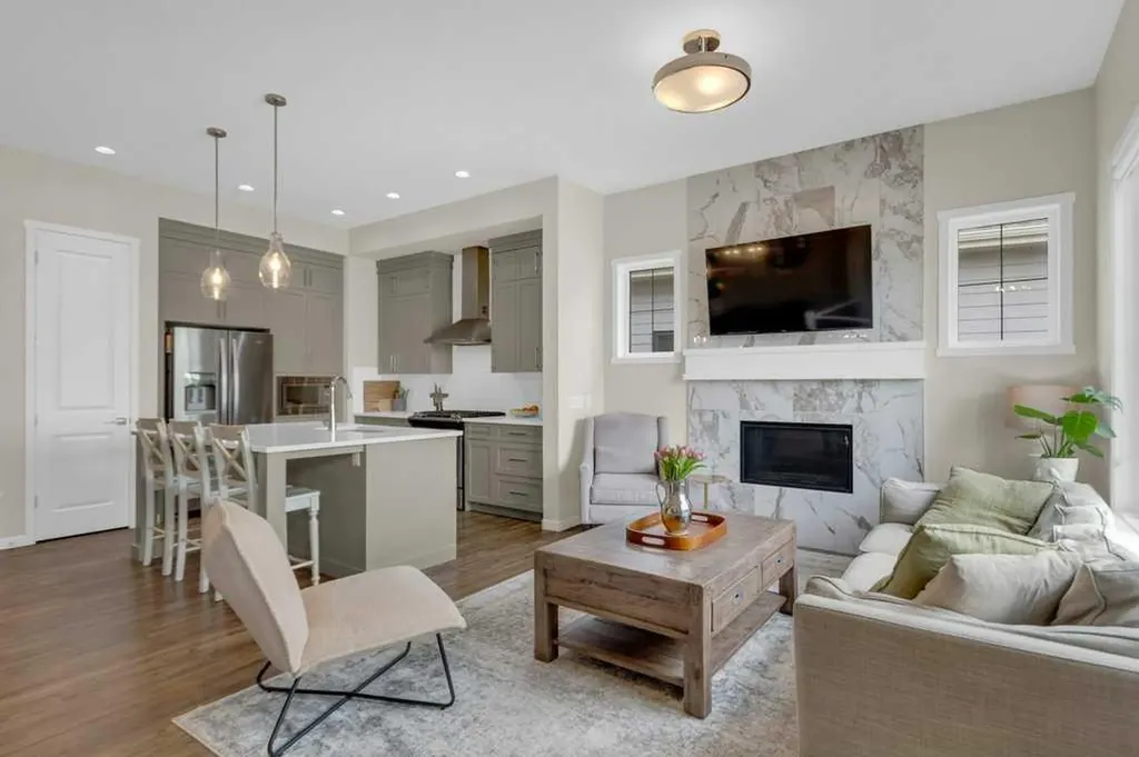 790 Mahogany Road SE Calgary AB T3M 2Z5