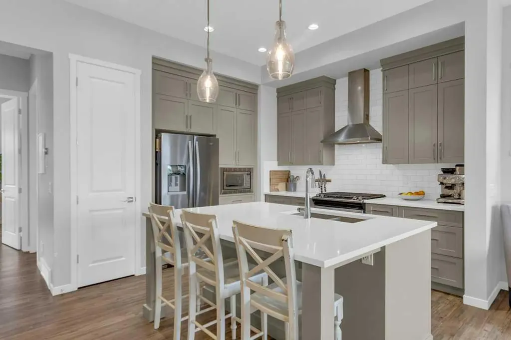 790 Mahogany Road SE Calgary AB T3M 2Z5