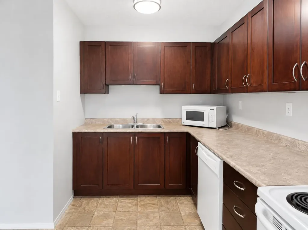 11220 104 Avenue Grande Prairie AB T8V 2Z1