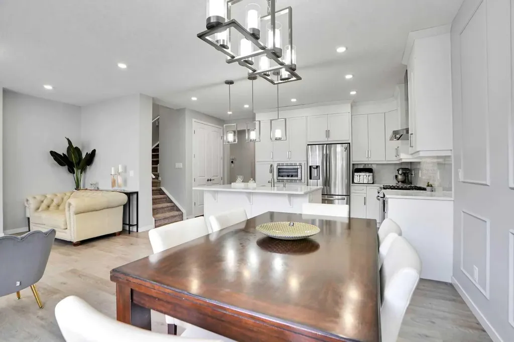 28 Carringsby Avenue NW Calgary AB T3P 1R9