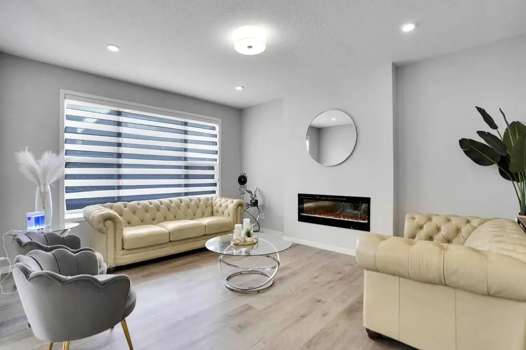 28 Carringsby Avenue NW Calgary AB T3P 1R9