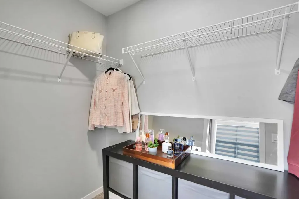 28 Carringsby Avenue NW Calgary AB T3P 1R9