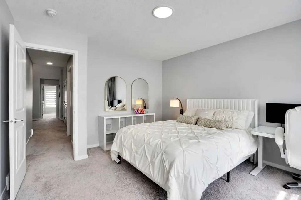 28 Carringsby Avenue NW Calgary AB T3P 1R9
