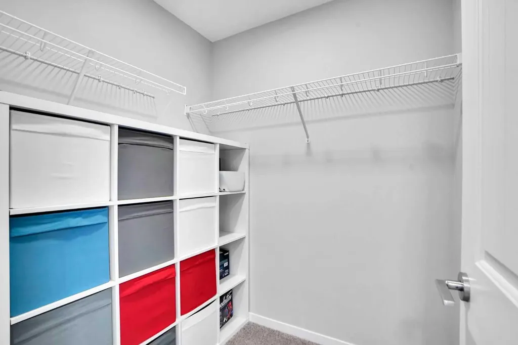 28 Carringsby Avenue NW Calgary AB T3P 1R9