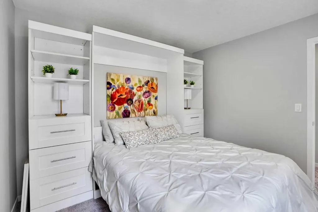 28 Carringsby Avenue NW Calgary AB T3P 1R9