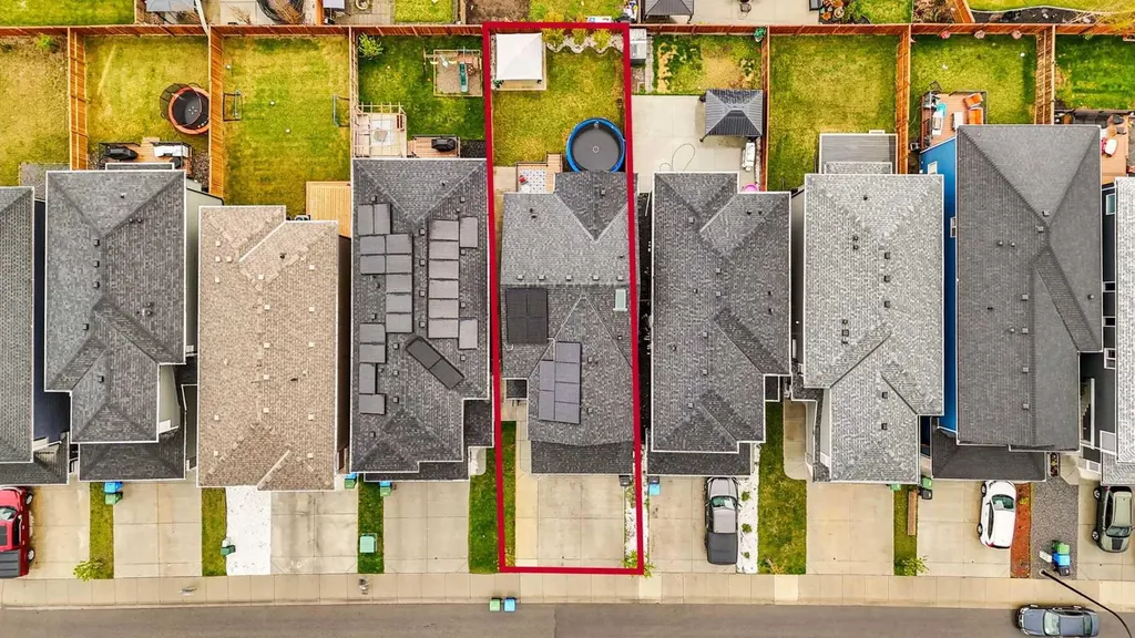 28 Carringsby Avenue NW Calgary AB T3P 1R9