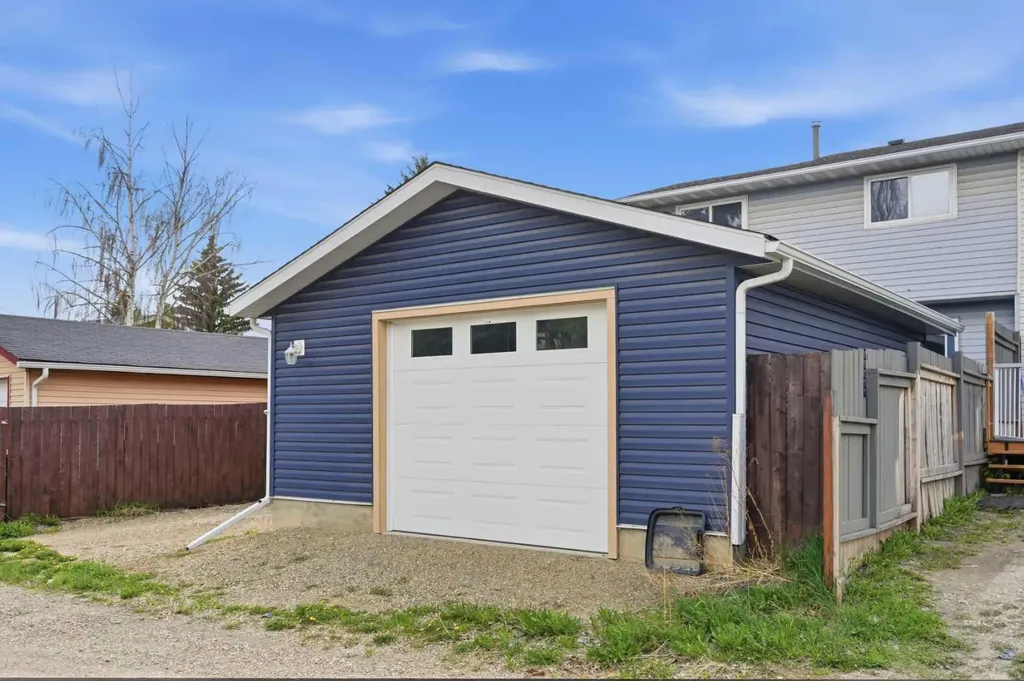 248 Summerwood Place SE Airdrie AB T4B 1W3