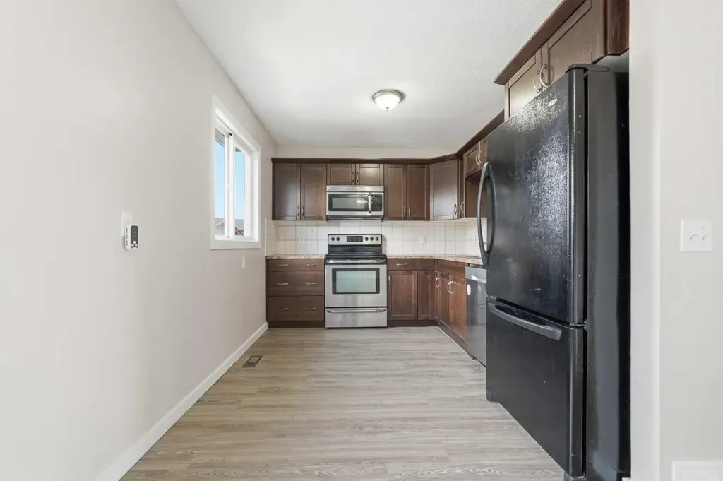 248 Summerwood Place SE Airdrie AB T4B 1W3