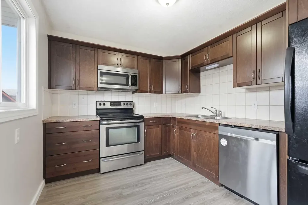 248 Summerwood Place SE Airdrie AB T4B 1W3