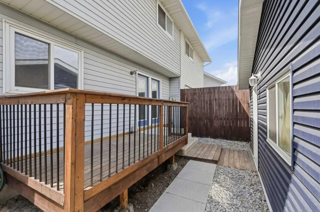 248 Summerwood Place SE Airdrie AB T4B 1W3