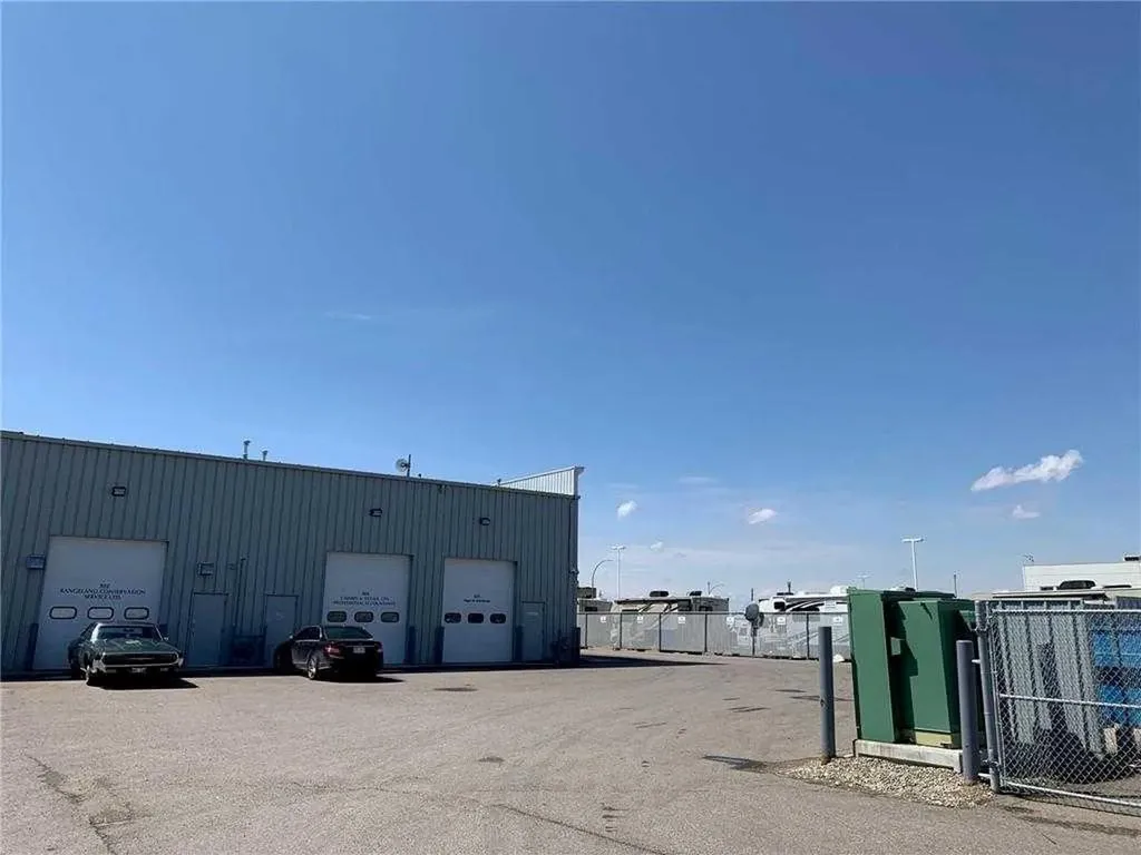 2903 Kingsview Boulevard SE Airdrie AB T4A 0C4