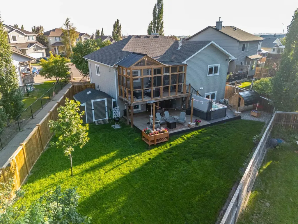 128 Hillcrest Cape Strathmore AB T1P 0A4